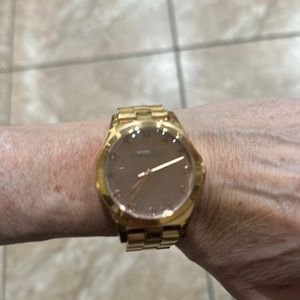 Marc Jacobs rose gold watch with extra pieces to make it bigger